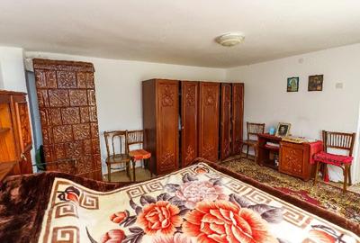 Casă cu 2 camere cu Teren 250 Mp în Central