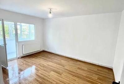 Apartament cu 4 camere decomandat în Dacia