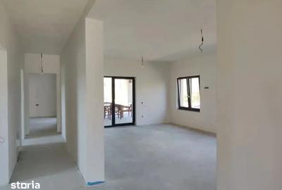 Casă cu 4 camere cu Teren 800 Mp în Baciu - 2