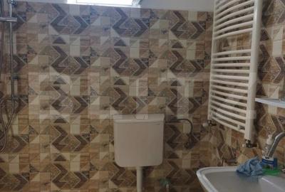 Casă cu 3 camere cu Teren 1500 Mp în Central