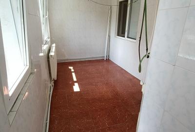 Apartament cu 2 camere decomandat în Vărsătura - 6