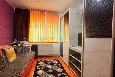 Apartament cu 3 camere decomandat în Astra