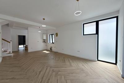 Duplex cu 4 camere cu Canalizare în Dumbrăvița - 3