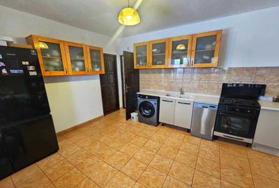 Casă cu 4 camere în Central