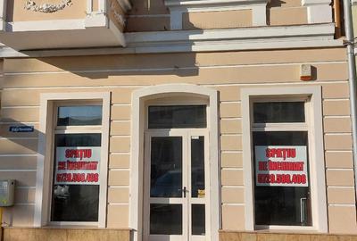 Spațiu comercial, de 70 mp, în Central - 3