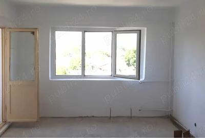 Apartament cu 2 camere decomandat în Calafat