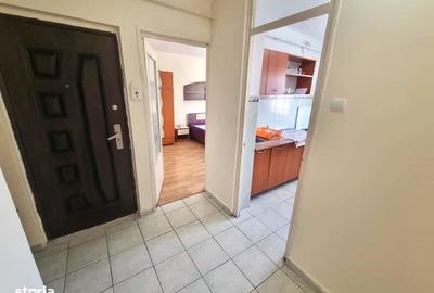 Apartament cu 2 camere decomandat în 9 Mai - 8