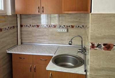 Apartament cu 2 camere semidecomandat în Dacia