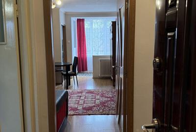 Garsonieră decomandată în Rogerius