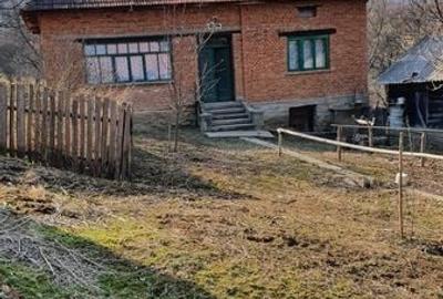Casă cu 4 camere cu Teren 100 Mp în Central - 2