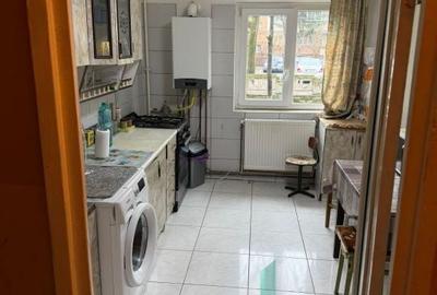 Apartament cu 3 camere decomandat în Mărăști