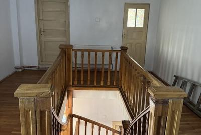 Casă cu 8 camere cu Teren 132 Mp în Gara de Nord - 6
