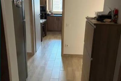 Apartament cu 3 camere decomandat în Răcădău