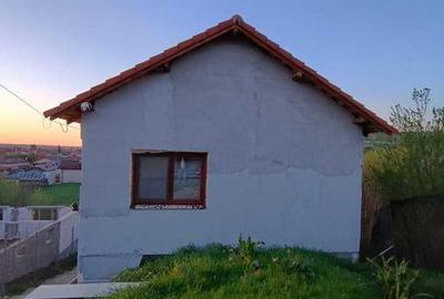 Casă cu 3 camere cu Teren 120 Mp în Podari