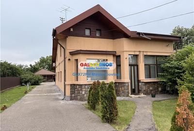 Casă cu 3 camere cu Teren 1093 Mp în Central