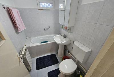 Apartament cu 3 camere semidecomandat în Țiglina 3