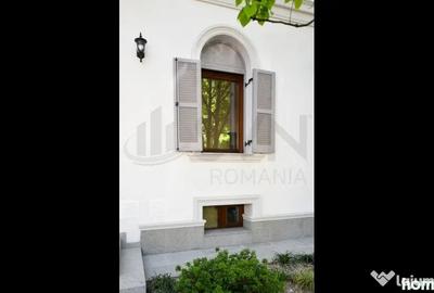 Casă cu 7 camere cu Teren 468 Mp în Cotroceni