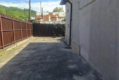 Casă cu 4 camere cu Teren 1000 Mp în Surani - 2