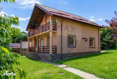 Casă cu 5 camere cu Teren 600 Mp în Hemeiuș - 2
