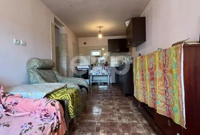 Casă cu 3 camere cu Teren 1140 Mp în Central
