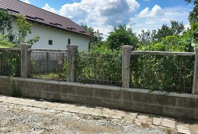 Casă cu 4 camere cu Teren 850 Mp în Central