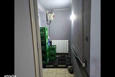 Spațiu comercial, de 90 mp, în Central - 3