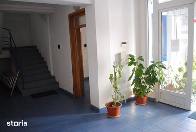 Spațiu comercial, de 15 mp, în Oncea