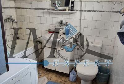 Casă cu 3 camere cu Teren 2704 Mp în Central - 3