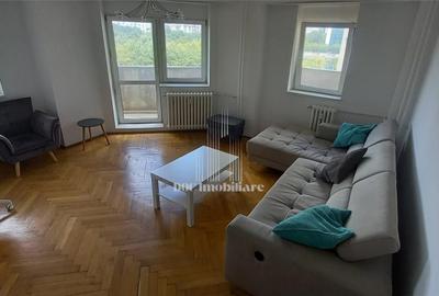 Apartament cu 2 camere decomandat în Centrul Civic