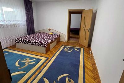 Apartament cu 2 camere semidecomandat în Girocului