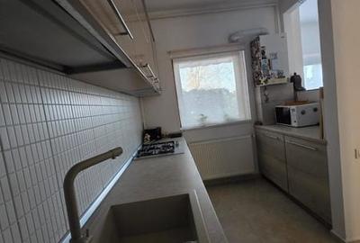 Apartament cu 3 camere în Central - 1