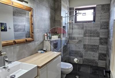 Apartament cu 2 camere decomandat în Calea Romanului