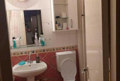 Apartament cu 3 camere decomandat în Cornișa - 4