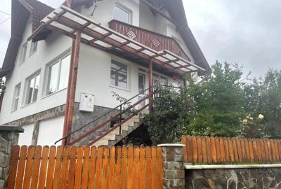 Casă cu 4 camere cu Teren 1577 Mp în Praid