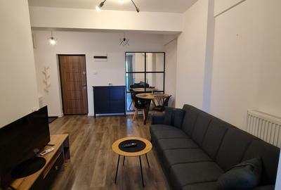 Apartament cu 2 camere semidecomandat în Central