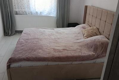 Casă cu 4 camere cu Teren 440 Mp în Central - 1