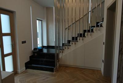 Casă cu 4 camere cu Teren 200 Mp în Popas Păcurari