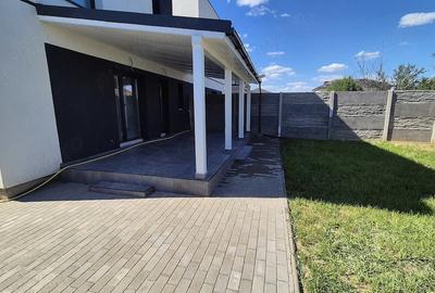 Casă cu Teren 290 Mp în Giroc