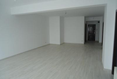 Apartament cu 4 camere în Central - 4