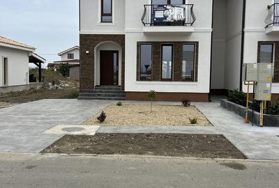 Casă cu 4 camere cu Canalizare în Vladimirescu