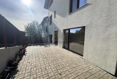 Casă cu 6 camere cu Teren 450 Mp în Central