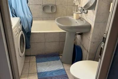 Apartament cu 2 camere decomandat în 1 Mai