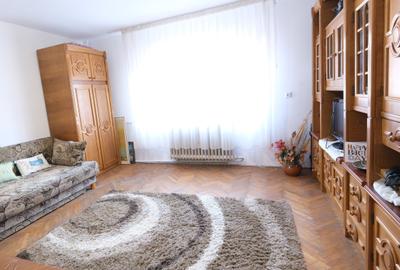 Casă individuală cu 8 camere cu Canalizare în Central - 12
