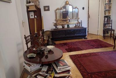 Apartament cu 3 camere semidecomandat în Rosetti