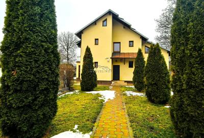 Casă individuală cu 7 camere cu Canalizare în Breaza - 1