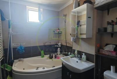 Apartament cu 3 camere, mobilat în Lăpuș Argeș - 5