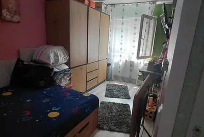 Apartament cu 2 camere semidecomandat în Micro 40 - 2