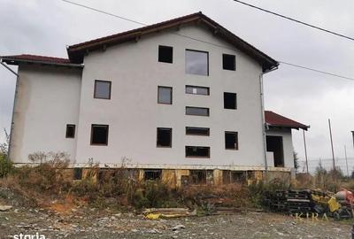Casă cu 4 camere decomandat cu Teren 800 Mp în Sâmbăta de Sus