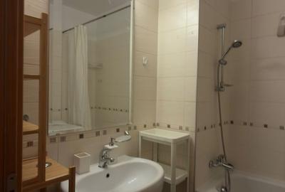 Apartament cu 2 camere decomandat în Văcăresti