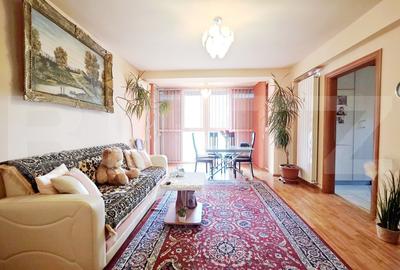 Apartament cu 3 camere decomandat, mobilat în Nufărul